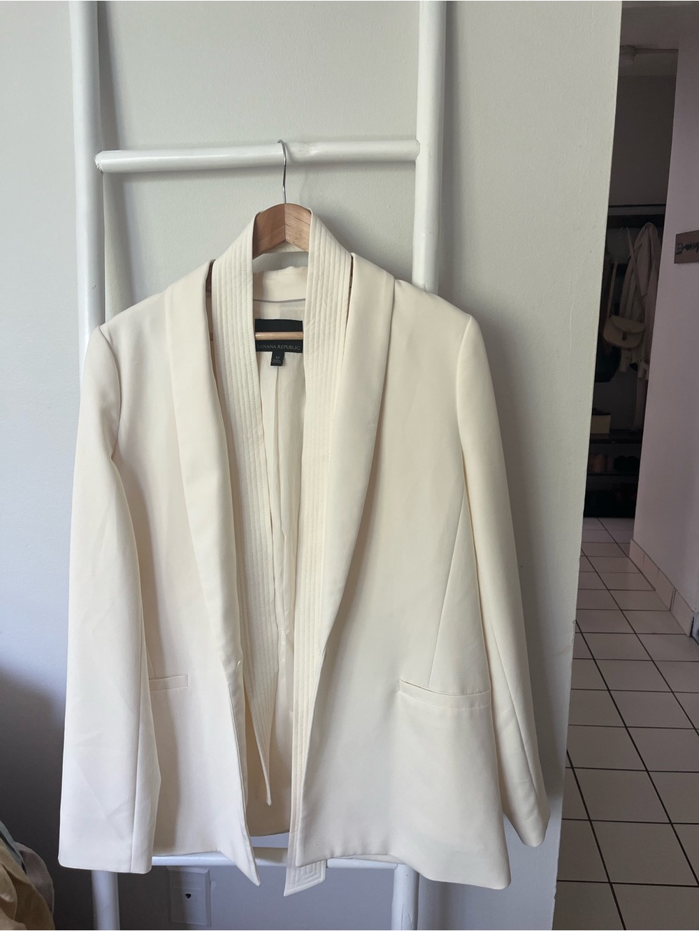 Banana Republic Cream Shawl Collar Blazer